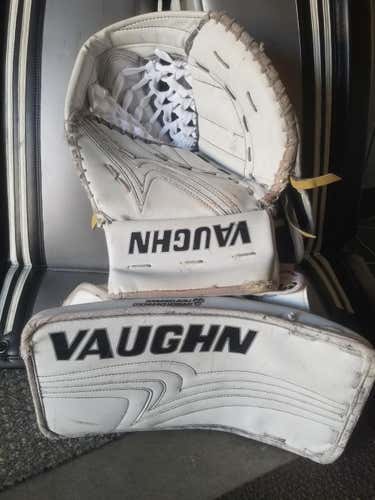 Vaughn Pro V Elite Pro Carbon Goalie Glove & Blocker Regular Senior