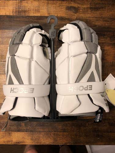 BNWT Epoch ID White 13”