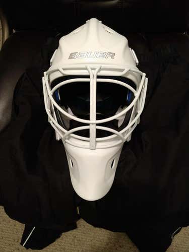 New Bauer NME 10  Goalie Mask Senior