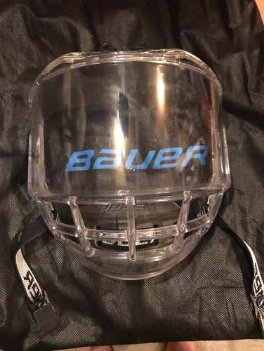 Bauer full Visor, Very Light Use (feel Free For Offers)