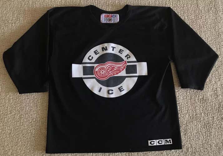 Vintage Detroit Red Wings Black CCM Center Ice Jersey size Men’s Large