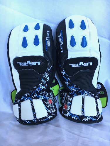 New Junior Level Gloves Worldcup Mitt, size 6 Jr.L