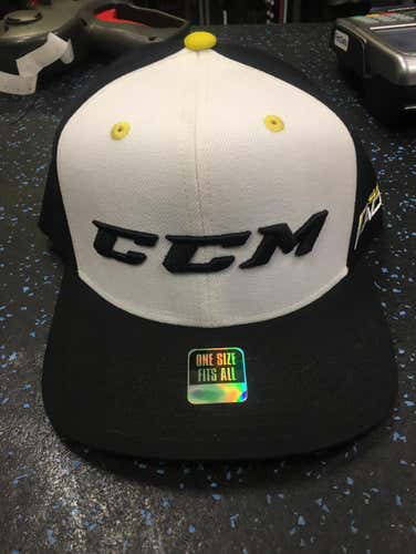 New CCM Super Tack Snap-back Hat