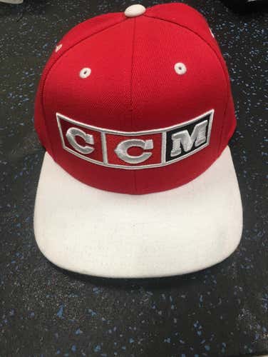 New CCM Team Canada Edition Pro Stock Hat Snap Back One Size Fits All