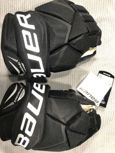 Bauer Vapour X700 13” Gloves