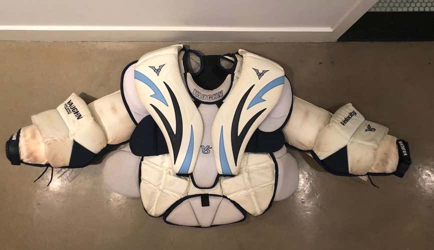 Vaughn V5 7800 Chest Protector, Size medium