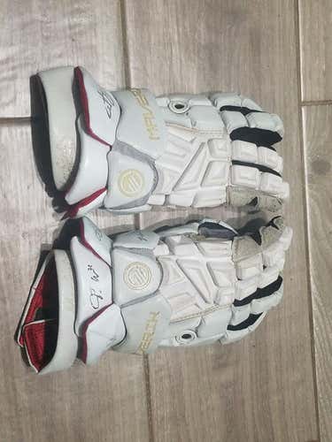 Maverik Maybach Deuce Gloves NLL Thompson Brothers Autographs