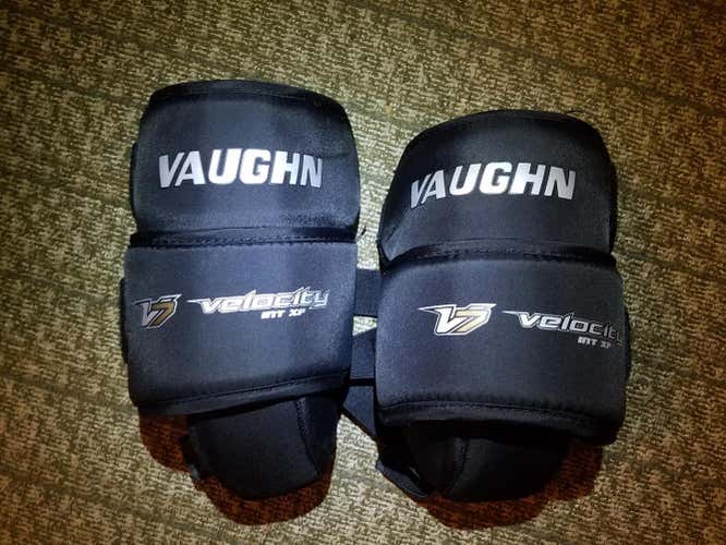 Vaughn Goalie Knee Pads Intermediate