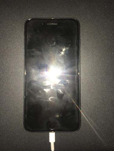 IPHONE 7 PLUS FOR CHEAP (UNLOCKED 128GB)
