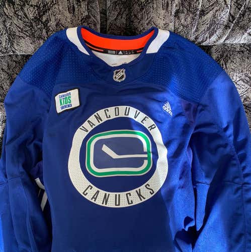 Official Vancouver Canucks Team Practice Jersey Goalie Cut