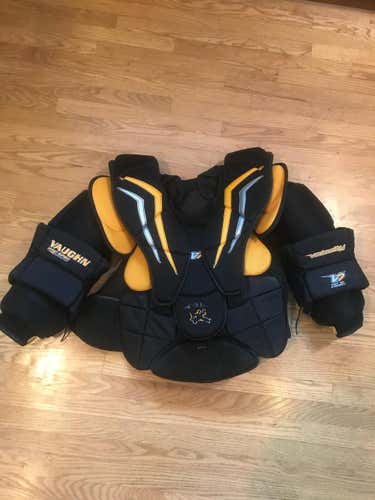 Vaughn V7 Pro Senior Chest protector