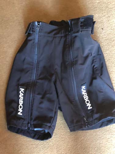 Youth Medium Karbon Zip Off Training Shorts