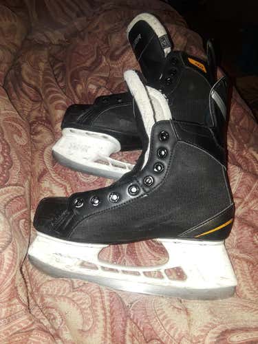 Bauer Supreme 140 Skates Size 5