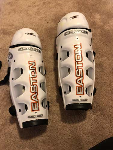 Easton Synergy 900 14 Shin Guards