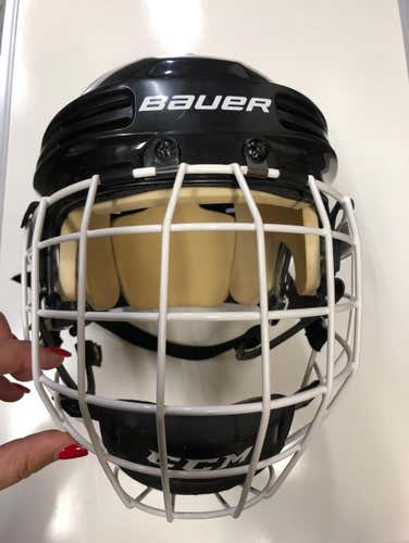 Lightly Used Bauer 4500 Helmet Black M CCM 580 M Cage