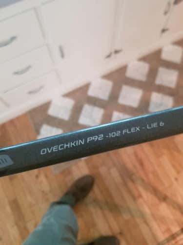 Bauer Nexus 8000 Stick Stick Righty Mid 101 - 105 Senior