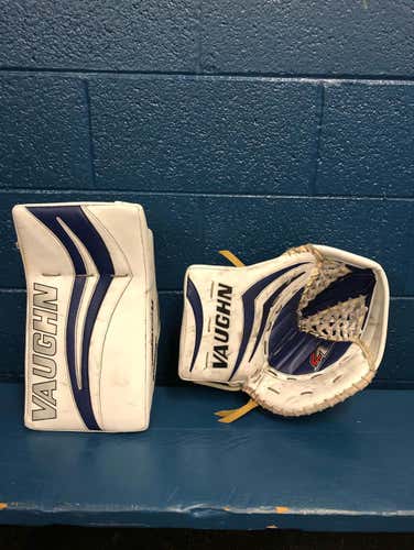 Vaughn Xr Pro Carbon Glove And XF Pro Carbon Blocker