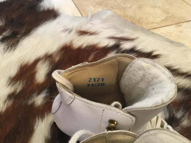 Jackson Freestyle skates with Ultima Mirage 8 3/4 blade