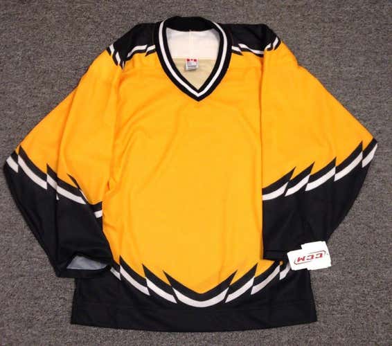 New CCM 1500 Uncrested Boston Bruins Jersey 102-3