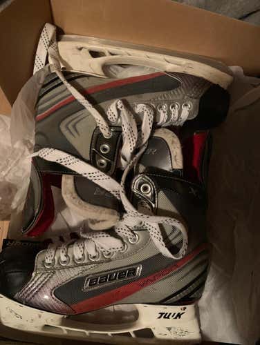 Bauer Vapor X4.0 Senior Size 7D