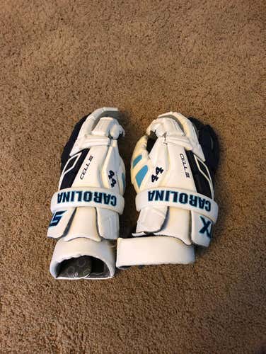 UNC STX Cell 3 Gloves (New)