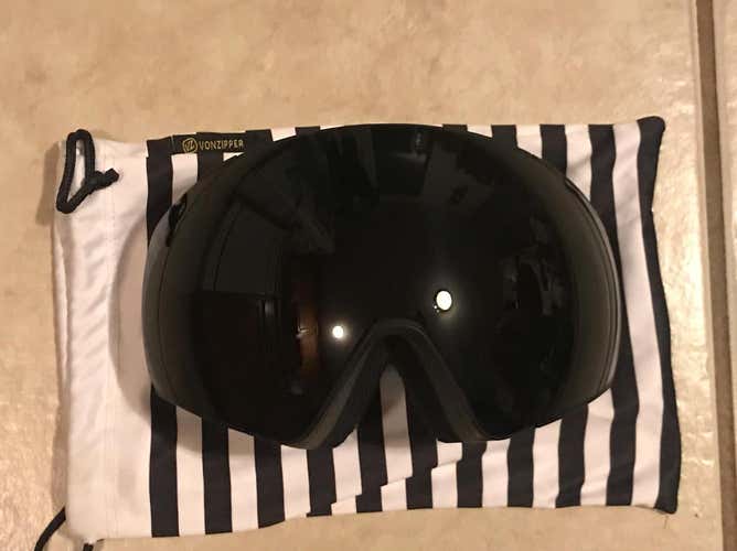 Von Zipper Snowboard Goggles