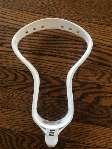 Epoch Sequel | Used | Slightly Pinched | Looks New In Color