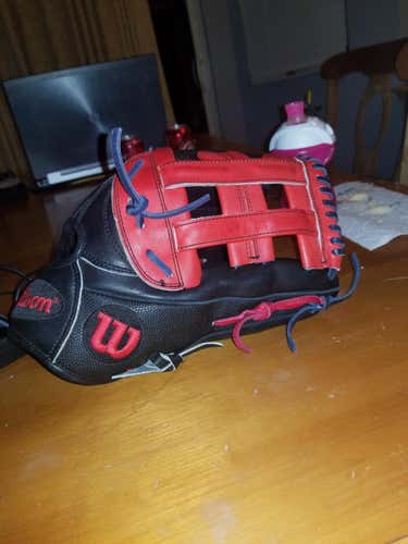 New Wilson a2000