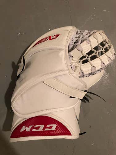 CCM Extreme Flex III PRO Glove Set