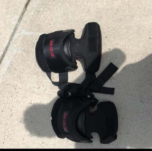 CCM pro Knee Pads