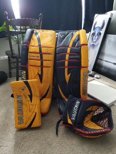 Custom Vaughn V5 Goalie Equipment (Full Set) Regular Senior