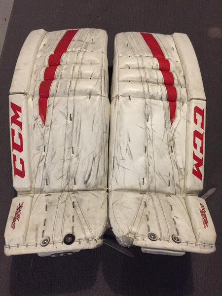 CCM Extreme Flex II Goalie Leg Pads Intermediate