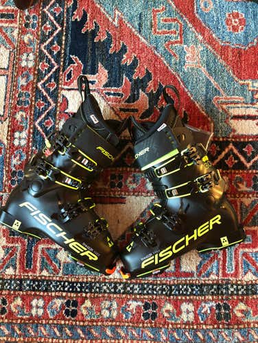 New Fischer Ranger Free 26.5 305mm Ski Touring Boots