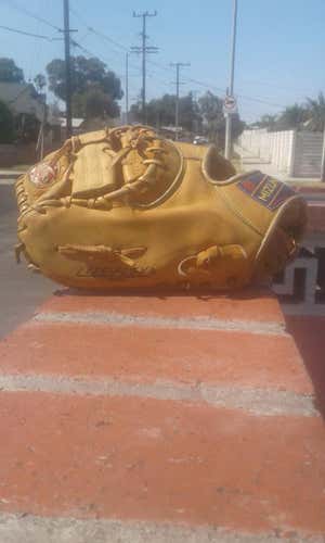 Mizuno World Win First Base Glove