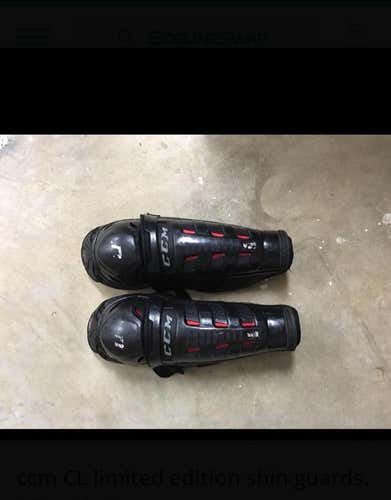 CCM U+ Crazy Light Shin Pads