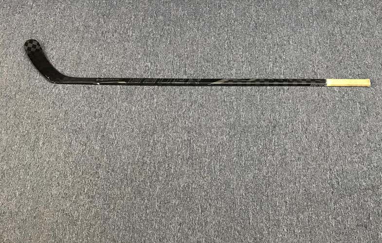 Bauer Nexus 1000 Pro Stock Hockey Stick Senior Right Used