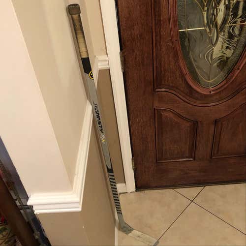 Used Warrior Dynasty AX1 LT Grip Junior Burrows W01 40 Flex