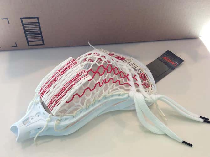 NEW WITH TAGS PROFESSIONALLY STRUNG Nike Lakota w/ STX Memory Mesh