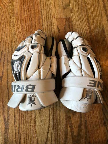 White Brine King V Goalie Gloves