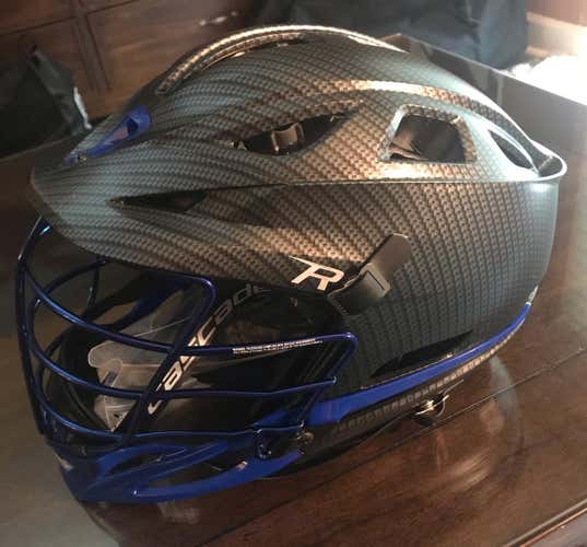 NEW! Cascade R (NEVER WORN)