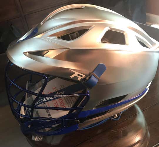 NEW! Cascade R (NEVER WORN)