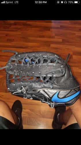 Nike MVP SELECT MOVE