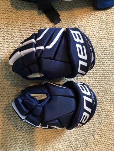 Bauer Youth Hockey Gloves