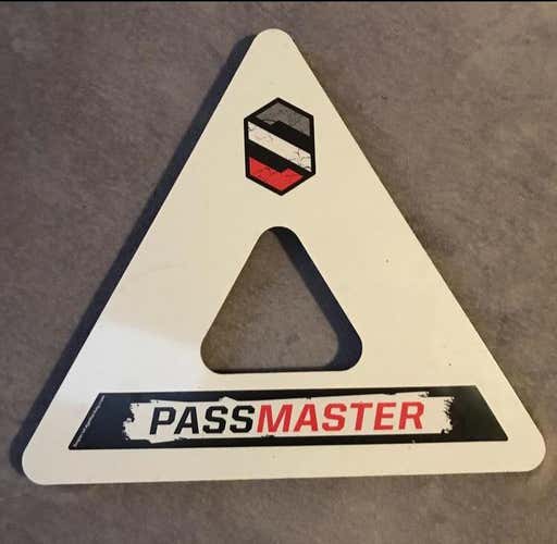 PassMaster Hockey Passer And Puck Rebounder