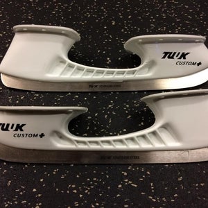 Bauer Tuuk Skate Blades Steel and holders Many Sizes Available