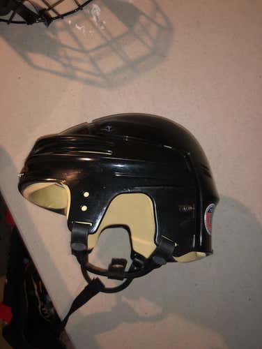 Used Bauer 4500 Helmet