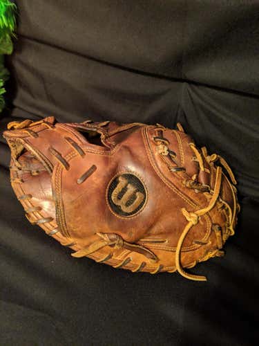 Wilson A2000 Catchers Mitt
