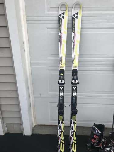 Fischer RC4 World Cup GS Skis