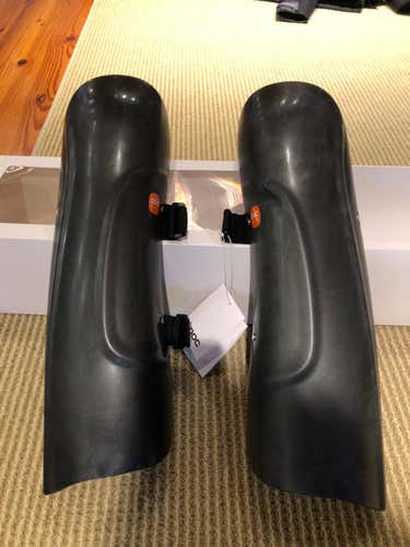 New POC Carbon Black Shinguards
