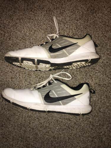 NIKE WHITE GOLF SHOES